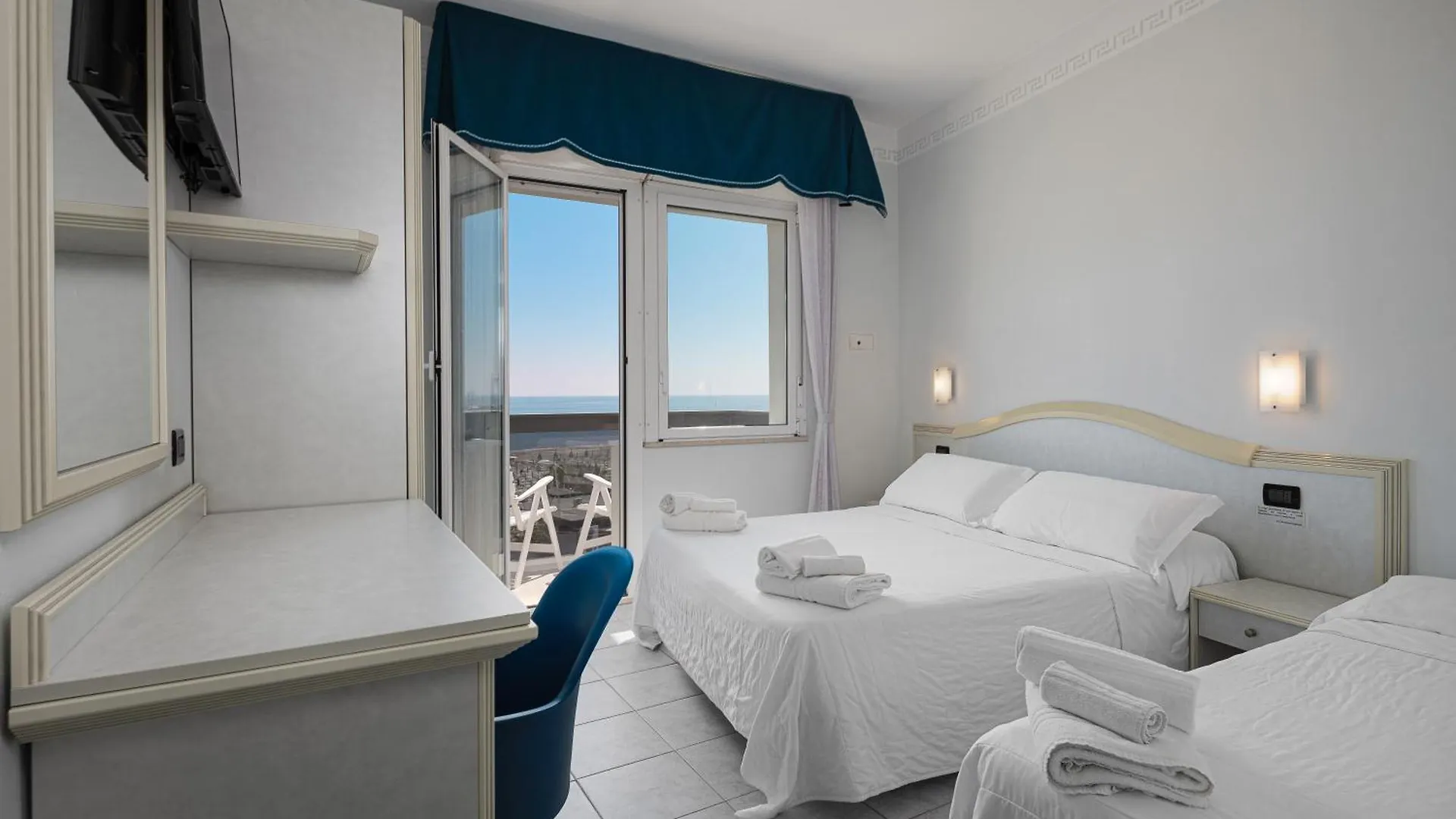 Hotel Oriente Milano Marittima 3*,
